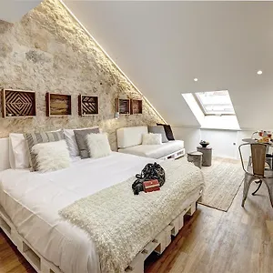 lisbon-downtown-lovers-madalena-studios.hotels-lisbon-portugal.com/